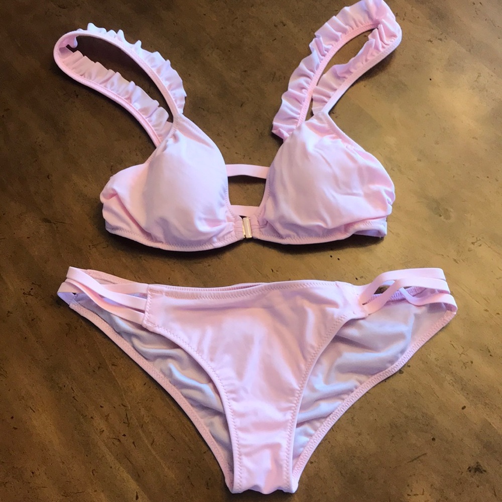 Victoria’s Secret pink bikini